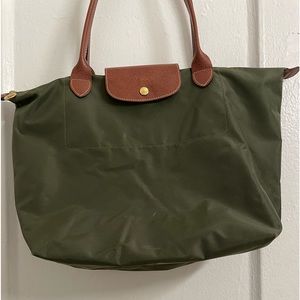Longchamp Le Pilage Nylon Shoulder Tote | Medium Olive Green